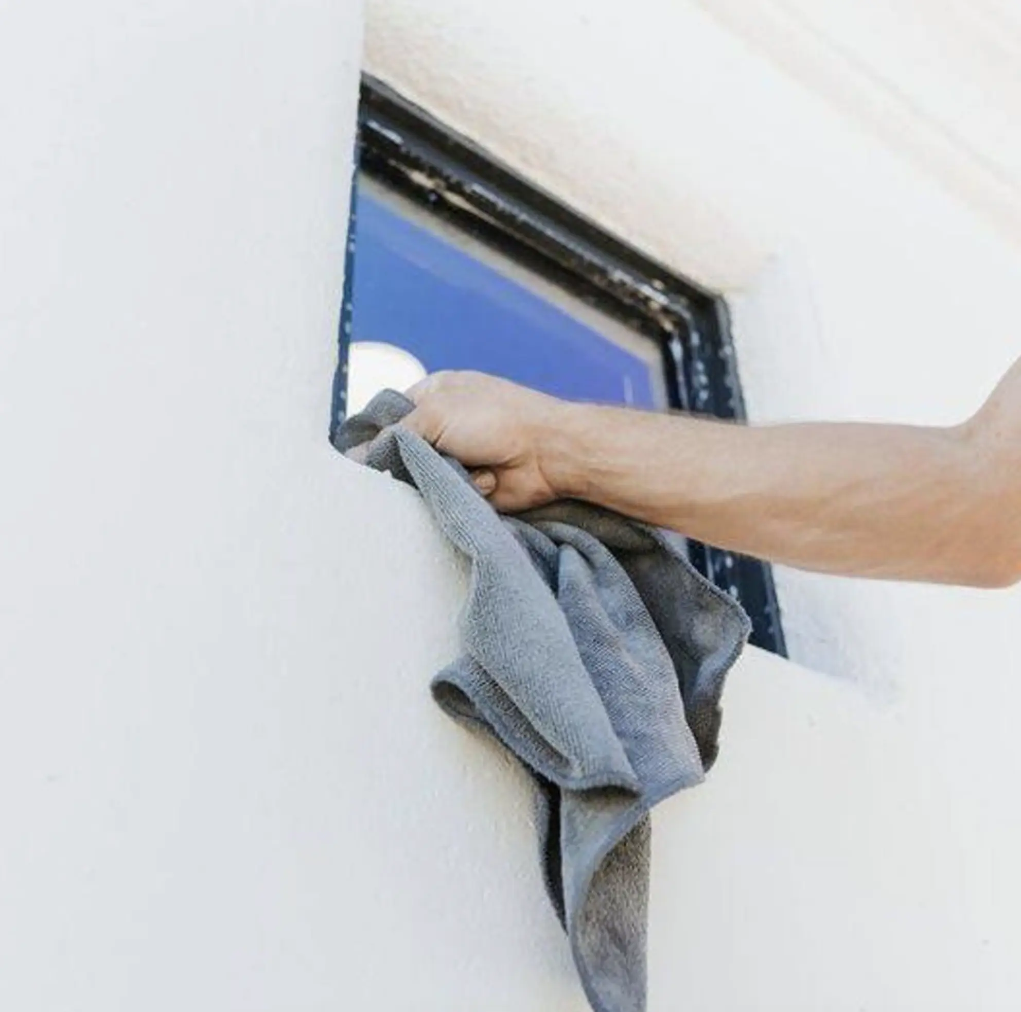 Microfiber cloth cleaning
